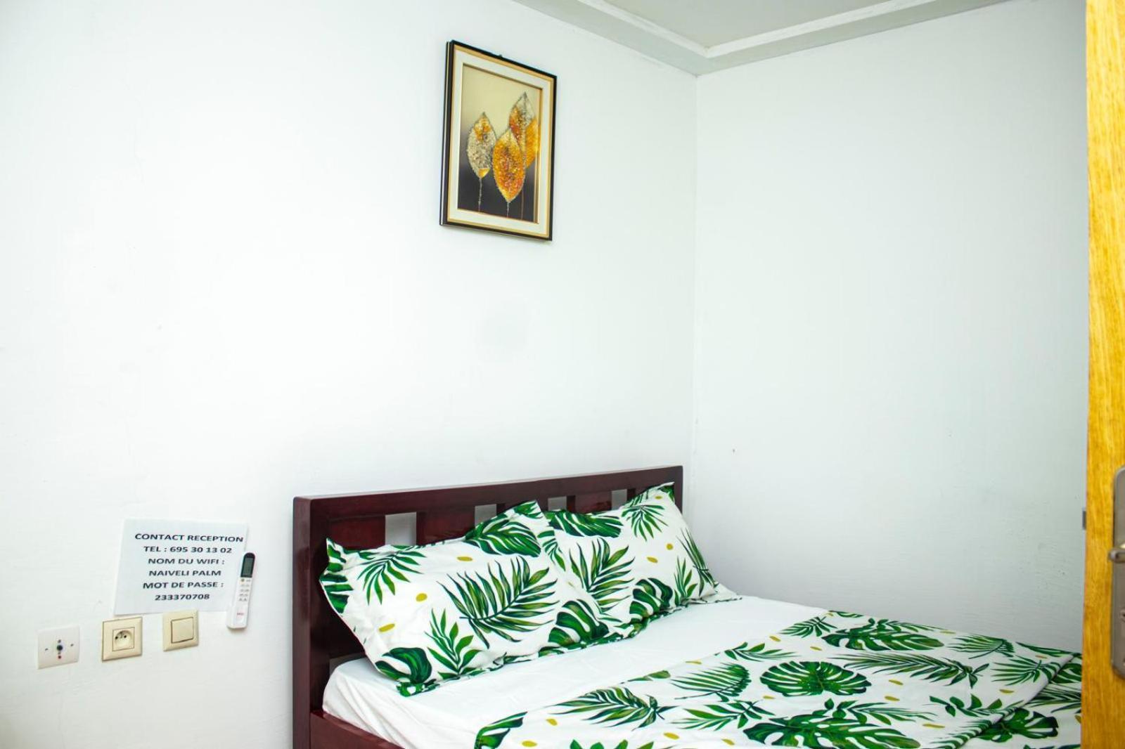 Naiveli-Palm Appartement Meuble Sobre Et Chic Douala Dış mekan fotoğraf